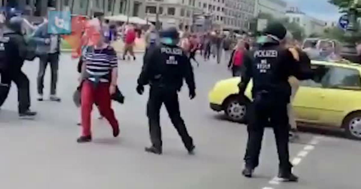 Берлин аресты. Видео полиция задержания. Полицейская 13.