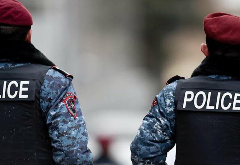 Вооруженный гранатами мужчина ворвался в контору букмекеров в Армении