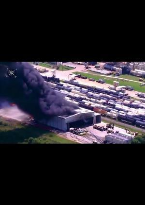 Крупный пожар на нефтеперерабатывающем заводе в Техасе