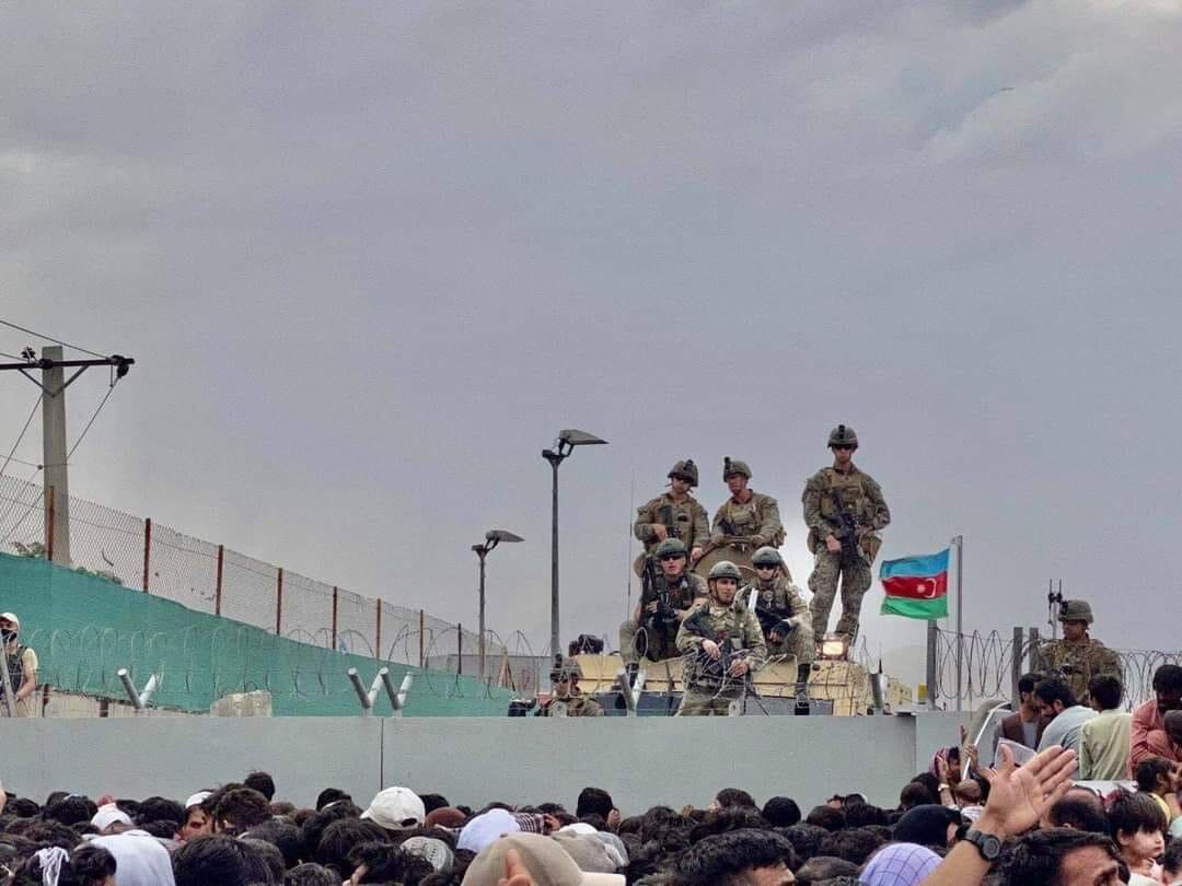 Герои!  Азербайджанские миротворцы в аэропорту Кабула