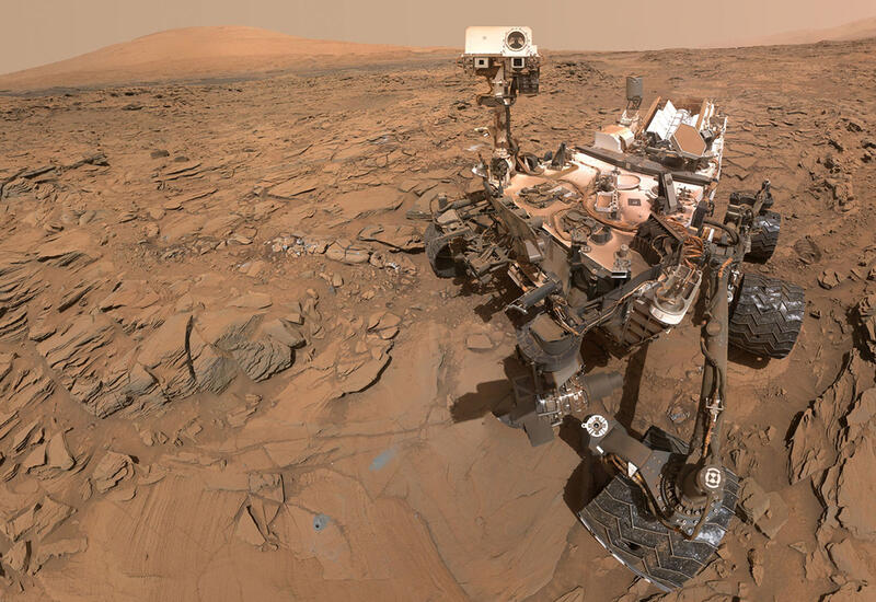 Ученые NASA предположили, что марсианские «черничины» могут содержать воду