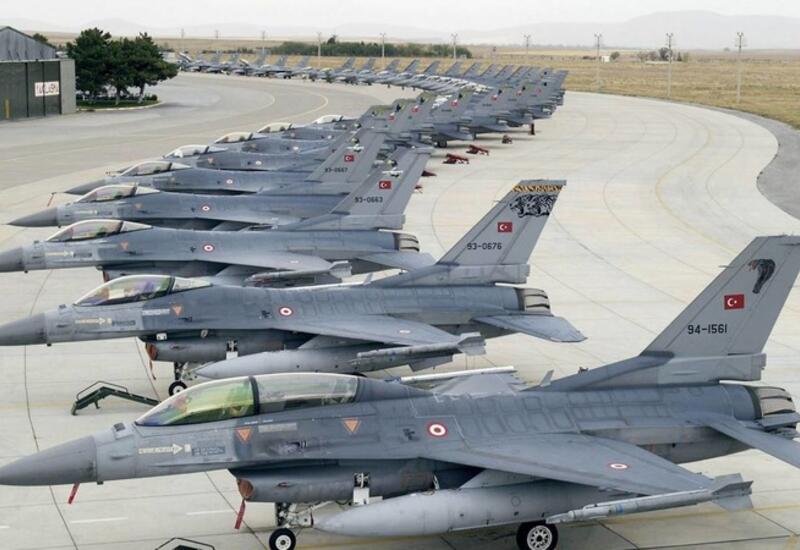 Самолеты F-16 турецких ВВС участвуют в миссии НАТО по защите границ Польши