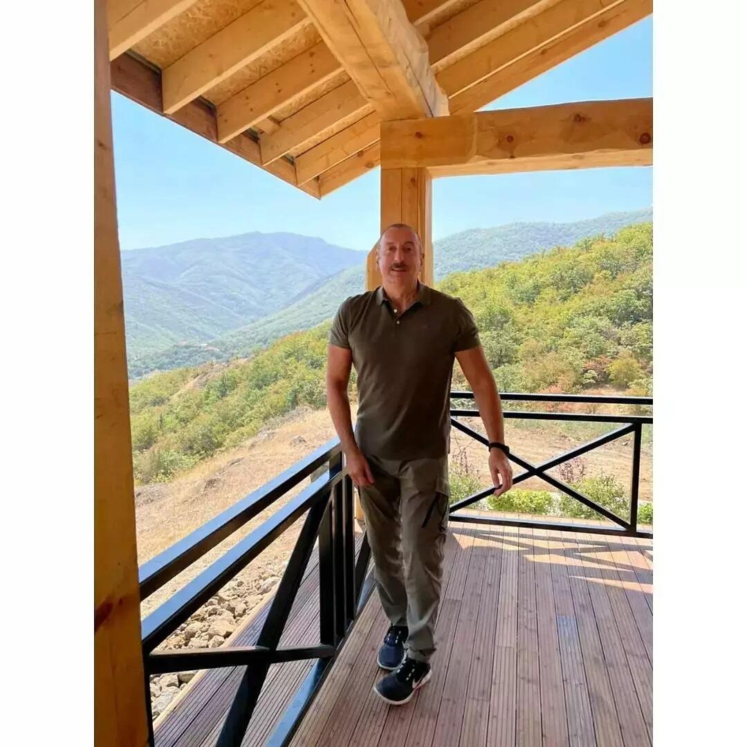 Первый вице-президент Мехрибан Алиева поделилась на своей официальной странице в Instagram кадрами из поездки с Президентом Ильхамом Алиевым в Ходжавендский район