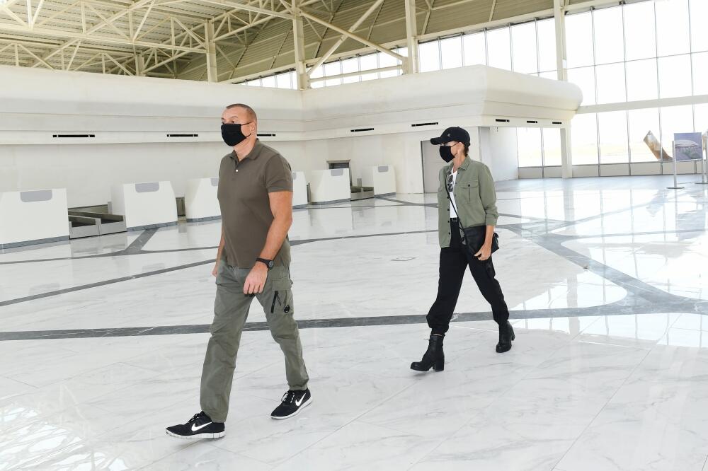 Президент Ильхам Алиев и Первая леди Мехрибан Алиева ознакомились с работой, проделанной в Физулинском международном аэропорту