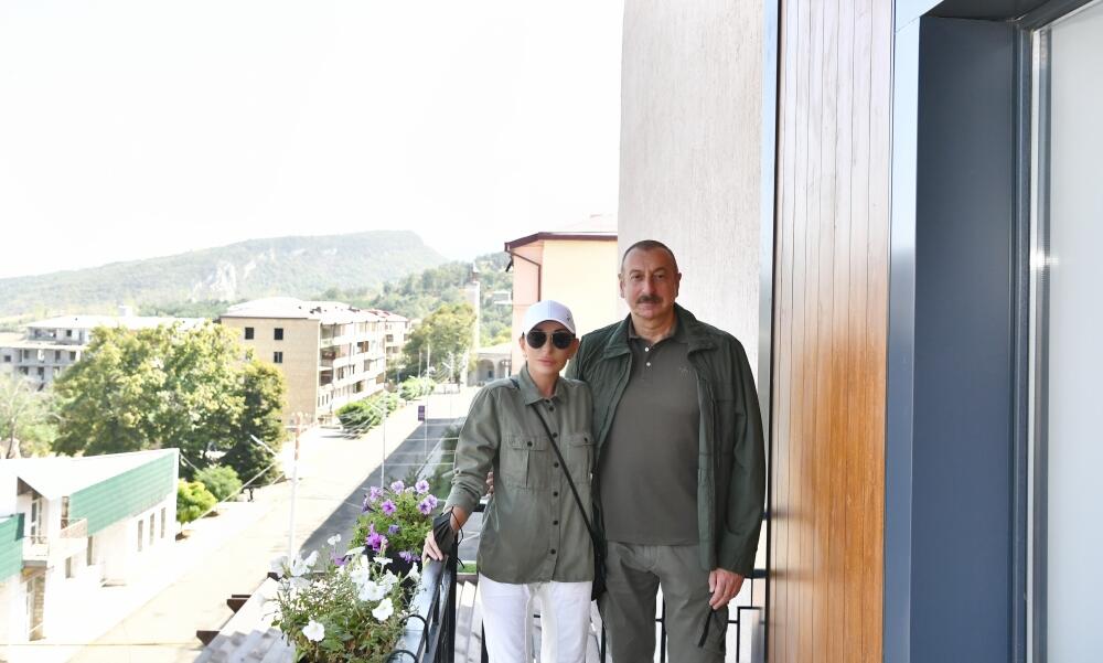 Президент Ильхам Алиев и Первая леди Мехрибан Алиева приняли участие в открытии отеля «Карабах» в Шуше