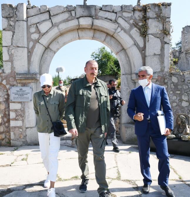 Президент Ильхам Алиев и Первая леди Мехрибан Алиева ознакомились с предстоящими работами в доме-музее Узеира Гаджибейли в городе Шуша
