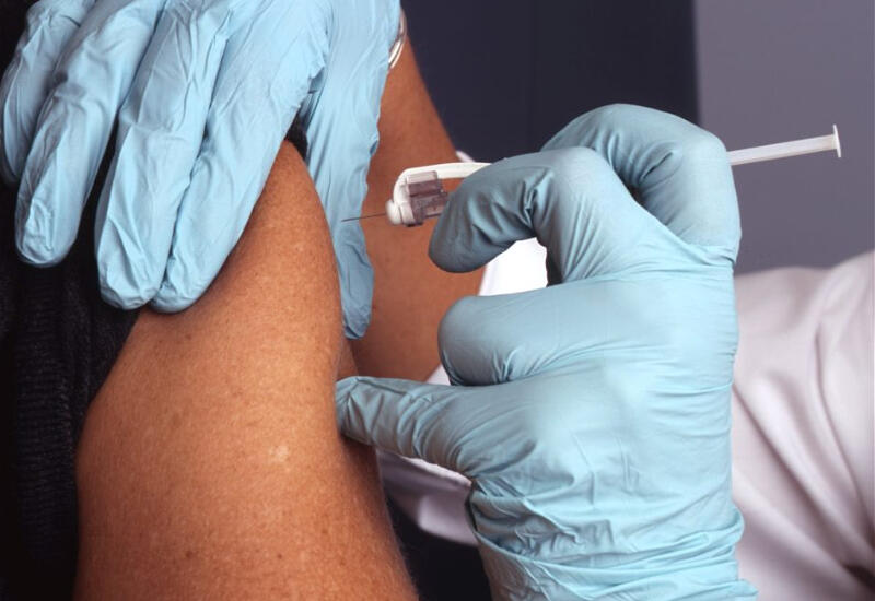 The Lancet: Вакцинация снижает риск длительного протекания COVID-19