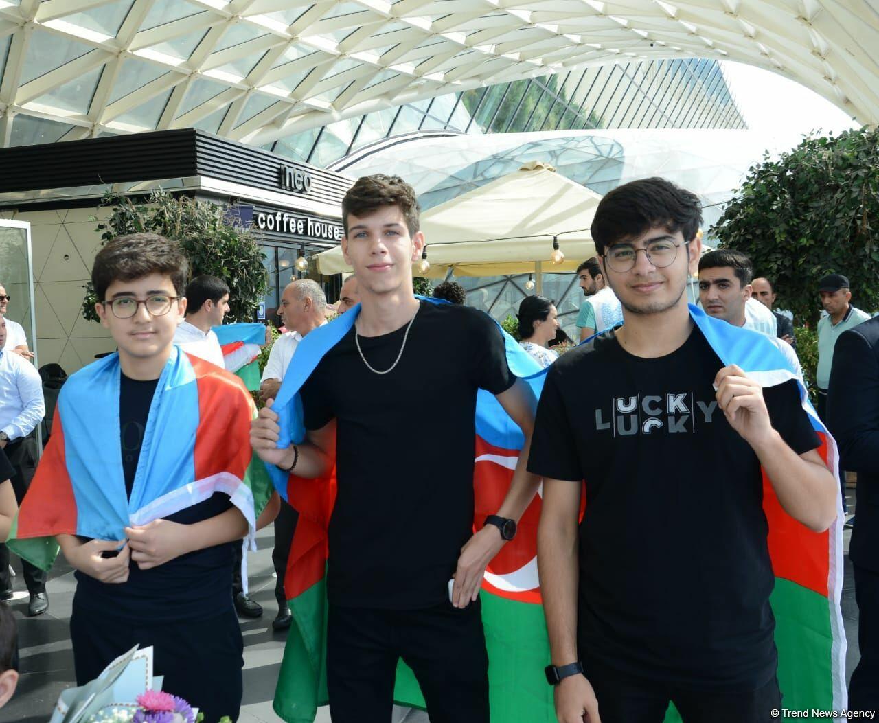 Еще одна группа паралимпийцев Азербайджана вернулась на родину