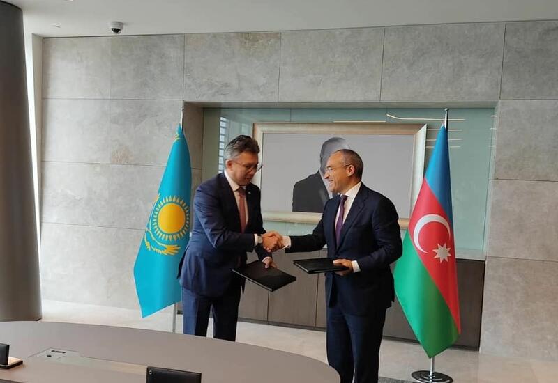 Азербайджан и Казахстан подписали меморандум по торговому сотрудничеству