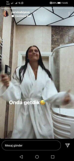 Pərvin Abıyeva hamam xalatında görüntülərini