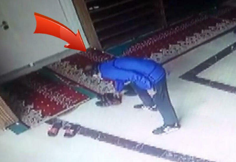 Мужчина украл обувь во время молитвы в мечети