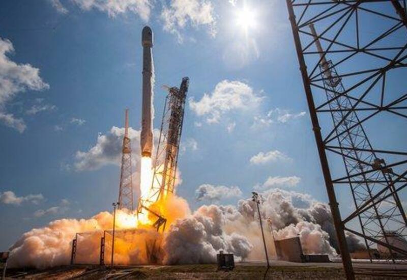 Ракета компании SpaceX вывела на орбиту новый спутник связи