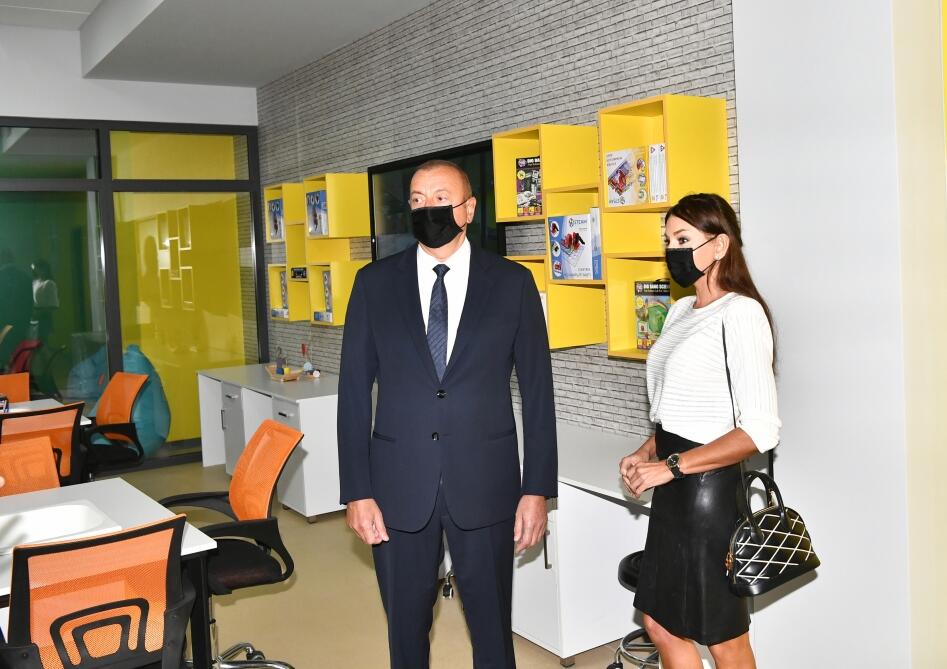 Президент Ильхам Алиев и Первая леди Мехрибан Алиева приняли участие в открытии нового здания Бакинского Европейского лицея