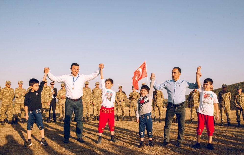 “Mənim atam qəhrəmandır” və "Mənim oğlum qəhrəmandır" layihəsi Şuşada