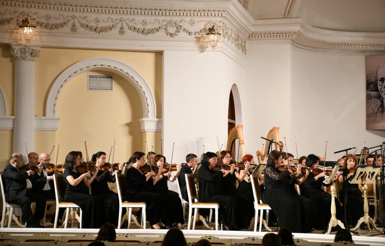 Концерт симфонической музыки на сцене Филармонии