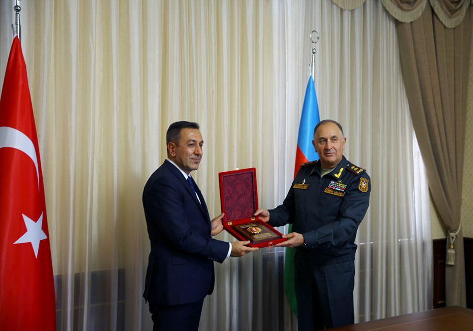 Начальник генштаба ВС Азербайджана встретился с замминистра национальной обороны Турции