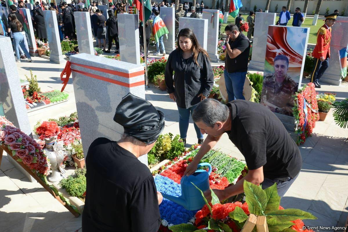 Азербайджанский народ чтит память своих шехидов