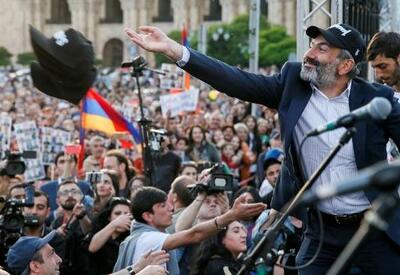 Freedom House заявила о деградации хваленой демократии в Армении - бесславный конец "бархатной революции"