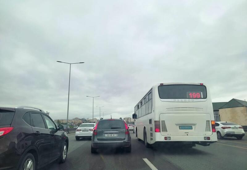 Bakı-Sumqayıt yolunda uzun tıxac yaranıb, hərəkət məhdudlaşdırılıb