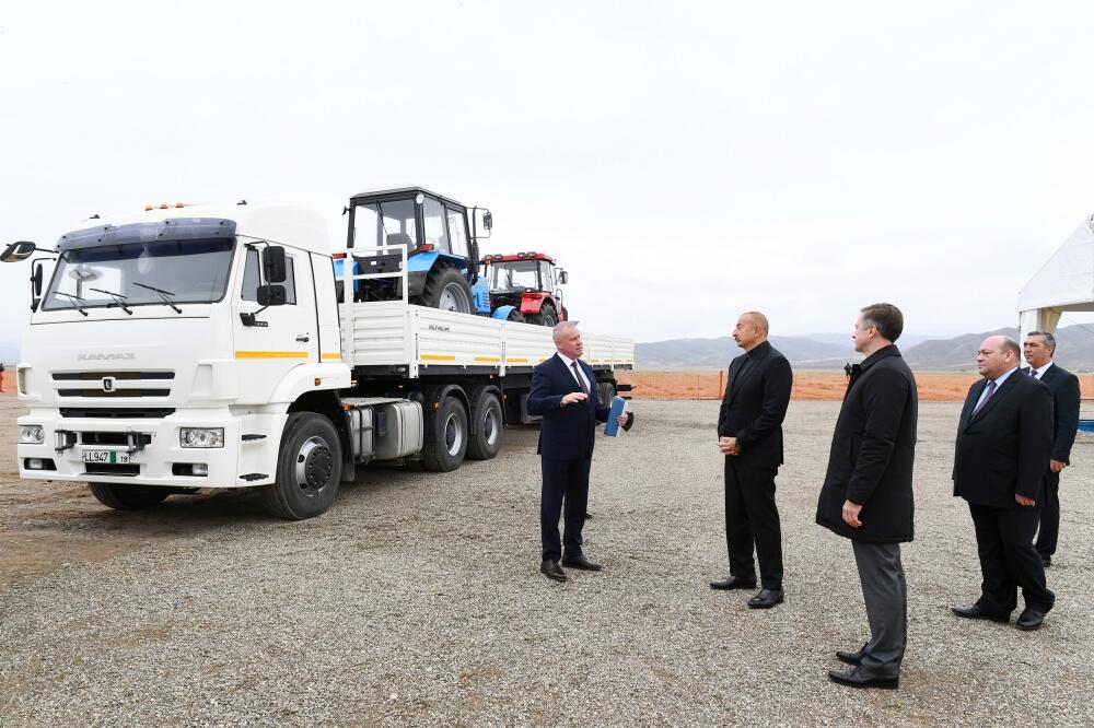 Президент Ильхам Алиев заложил в Джебраиле фундамент совместного сервисного центра ОАО «КамАЗ» и ПО «Гянджинский автомобильный завод»