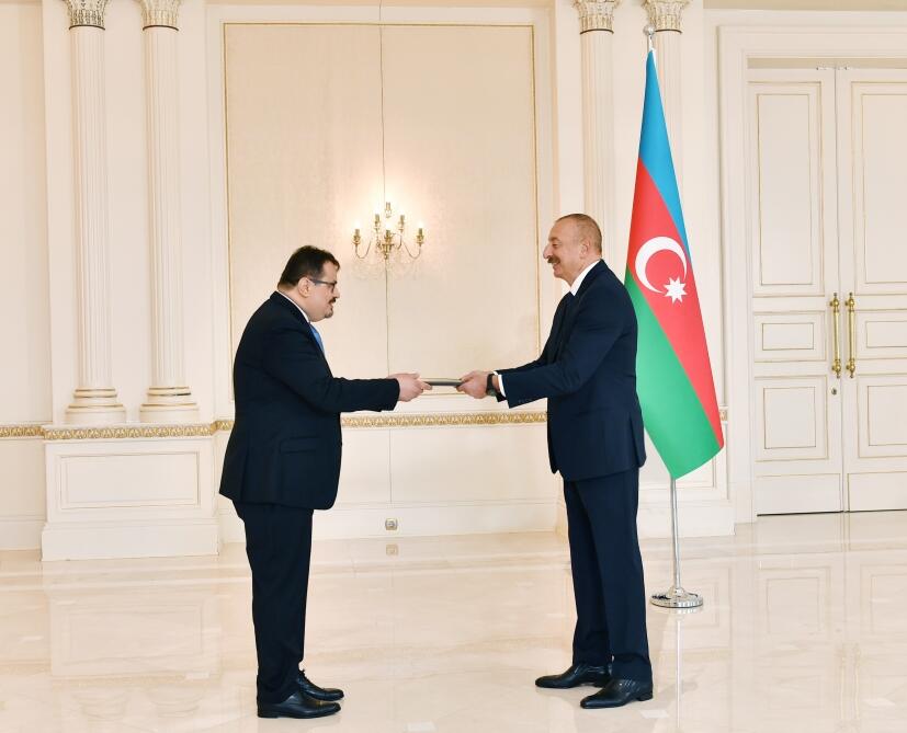 Президент Ильхам Алиев принял верительные грамоты новоназначенного руководителя представительства ЕС в Азербайджане