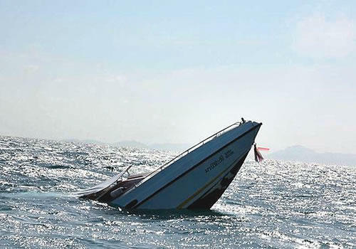 В Нигерии 17 человек погибли при опрокидывании лодки