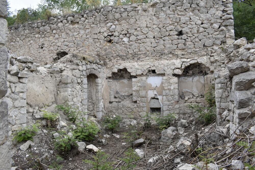 Дом композитора Узеира Гаджибейли, подвергшийся армянскому вандализму