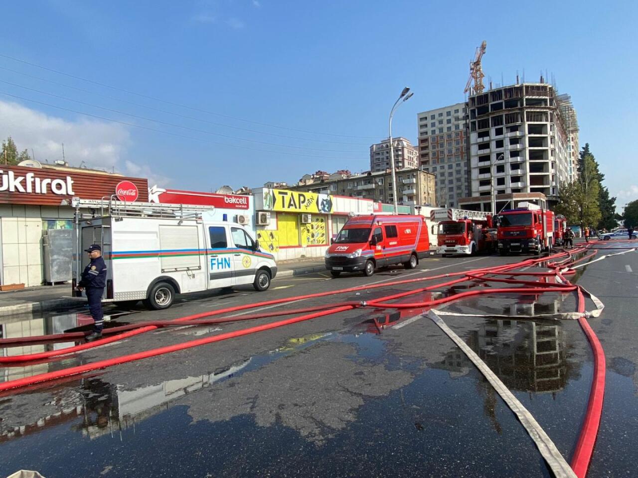 Пожар в Наримановском районе Баку потушен