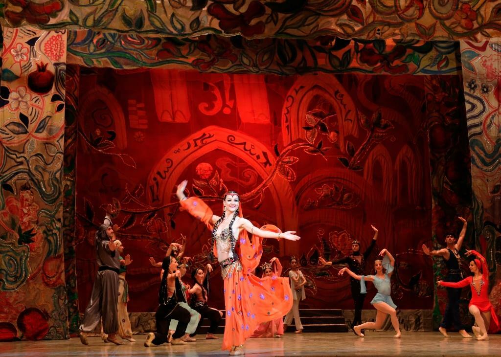 В Театре оперы и балета прошел грандиозный показ "Тысячи и одной ночи"