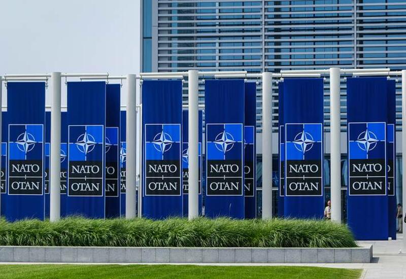 Министр обороны Германии призвала сохранить форматы сотрудничества НАТО и России