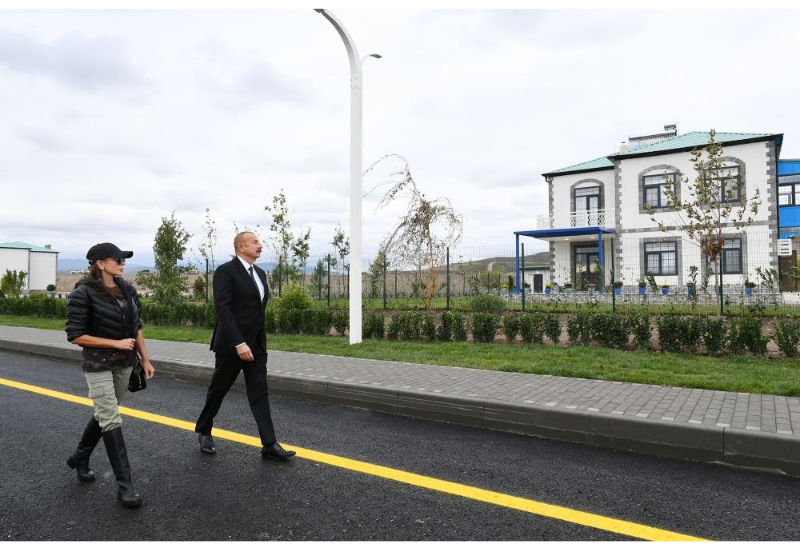 Президент Ильхам Алиев и Первая леди Мехрибан Алиева совершили поездку в Зангиланский район