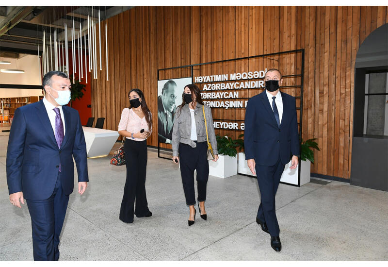 Президент Ильхам Алиев, Первая леди Мехрибан Алиева и их дочь Лейла Алиева приняли участие в открытии Центра инклюзивного развития и творчества DOST в Баку