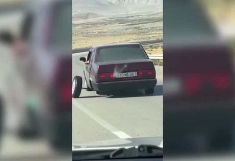 Странный поступок безответственного водителя на трассе Баку-Шамахы
