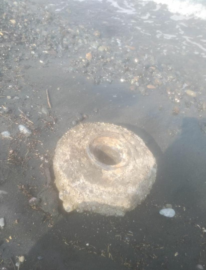 В Лянкяране около берега обнаружена противотанковая мина