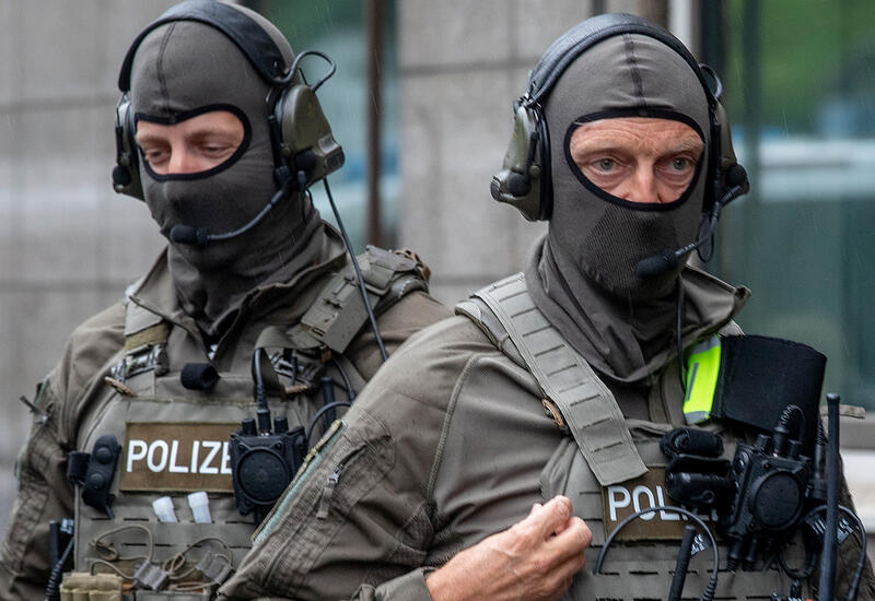 Полиция ФРГ задержала 50 неонацистов с мачете и дубинками на границе с Польшей