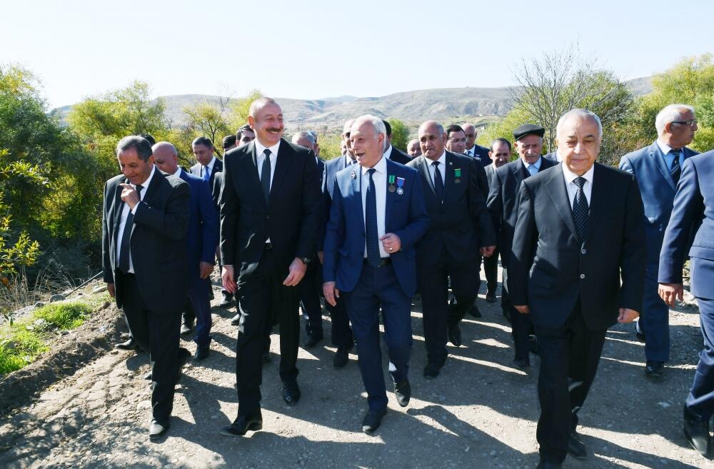 Президент Ильхам Алиев и Первая леди Мехрибан Алиева совершили поездку в Губадлинский район