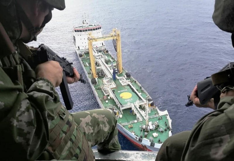Пираты атаковали в Гвинейском заливе контейнеровоз под флагом Панамы