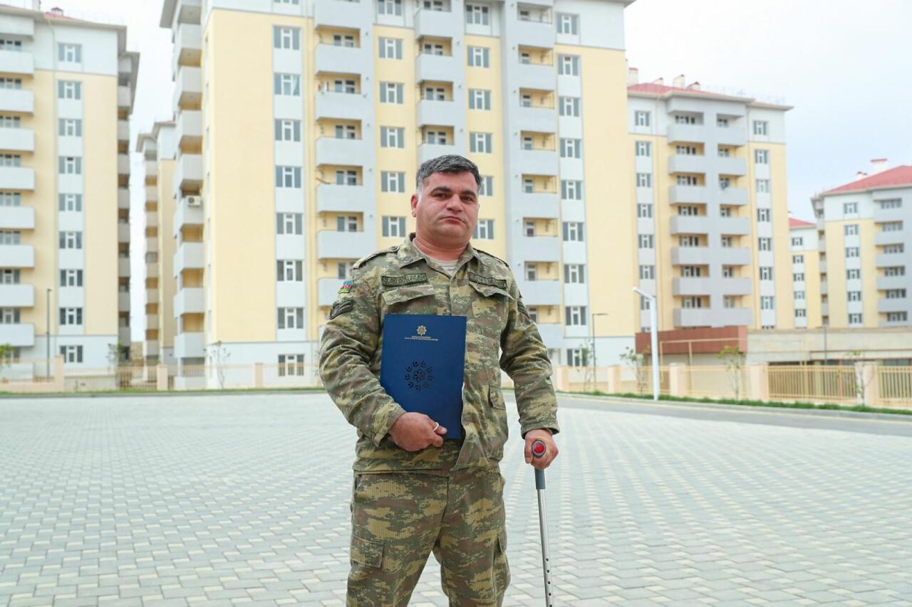 Семьям шехидов и инвалидам войны предоставлено 50 квартир