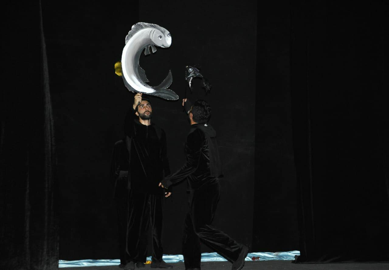 В Азербайджанском театре кукол прошла премьера сказки "Маленькая черная рыбка"