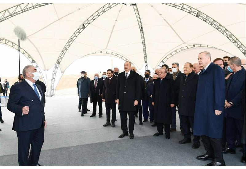 Эрдоган на церемонии закладки фундамента Зангезурского коридора: Вы идете до границы с Арменией, верно? Пойдете и дальше