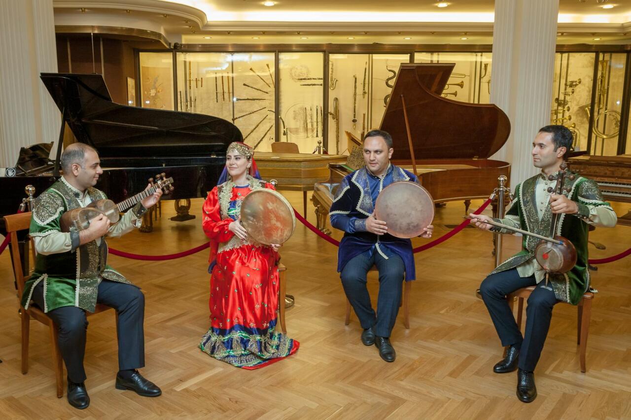 Международный центр мугама и Российский национальный музей музыки подписали меморандум о сотрудничестве