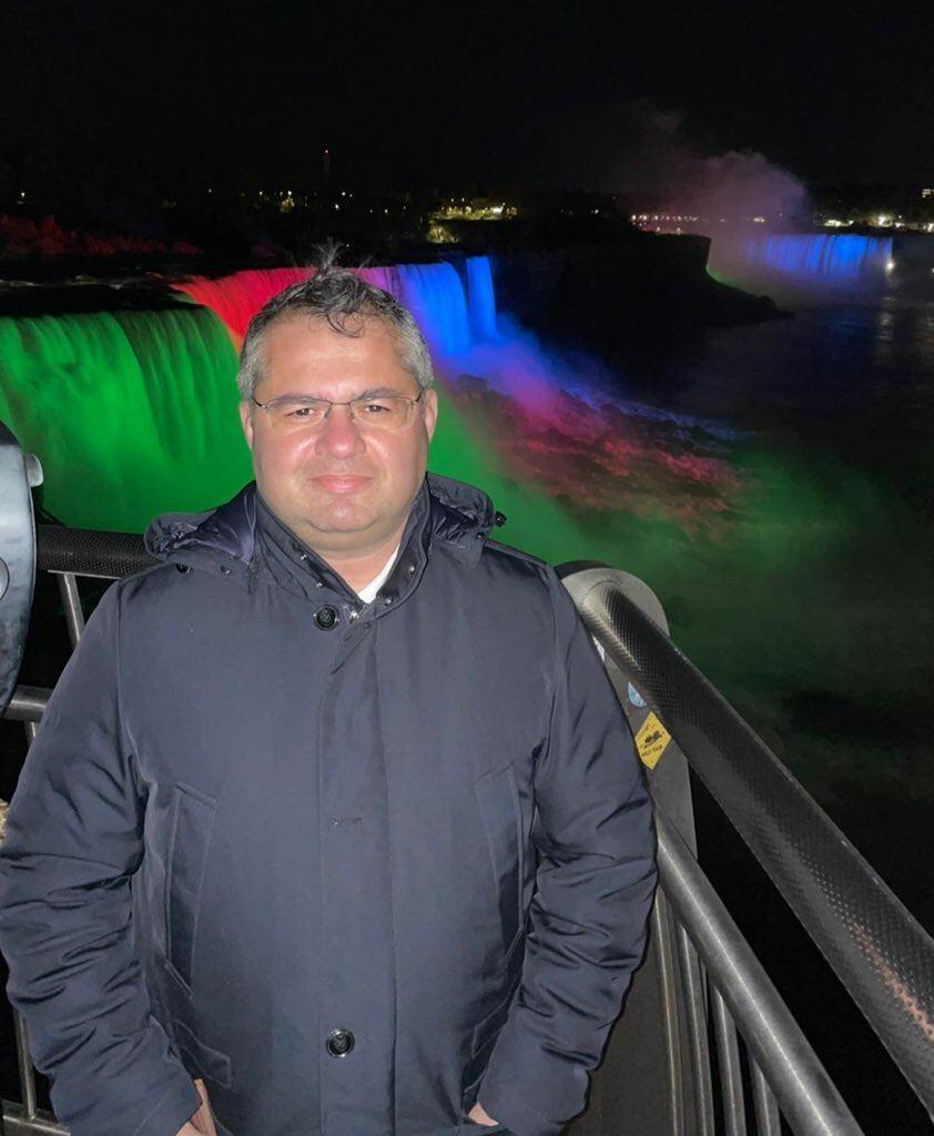 Ниагарский водопад окрасился в цвета Азербайджанского флага