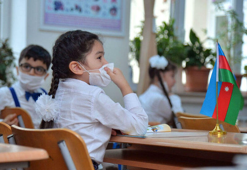 Еще одна бакинская школа закрылась из-за коронавируса