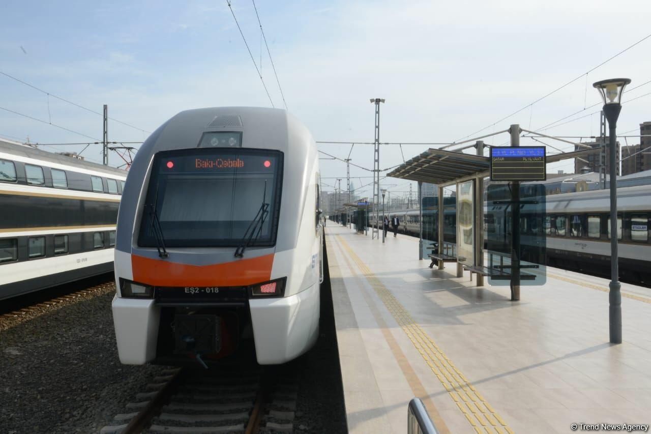Приостановлено движение поездов Баку-Пиршаги