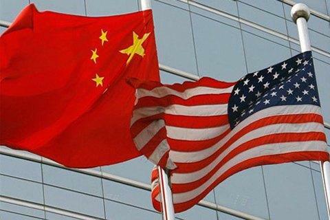 США значительно ужесточают тарифы на китайские чипы и автомобили