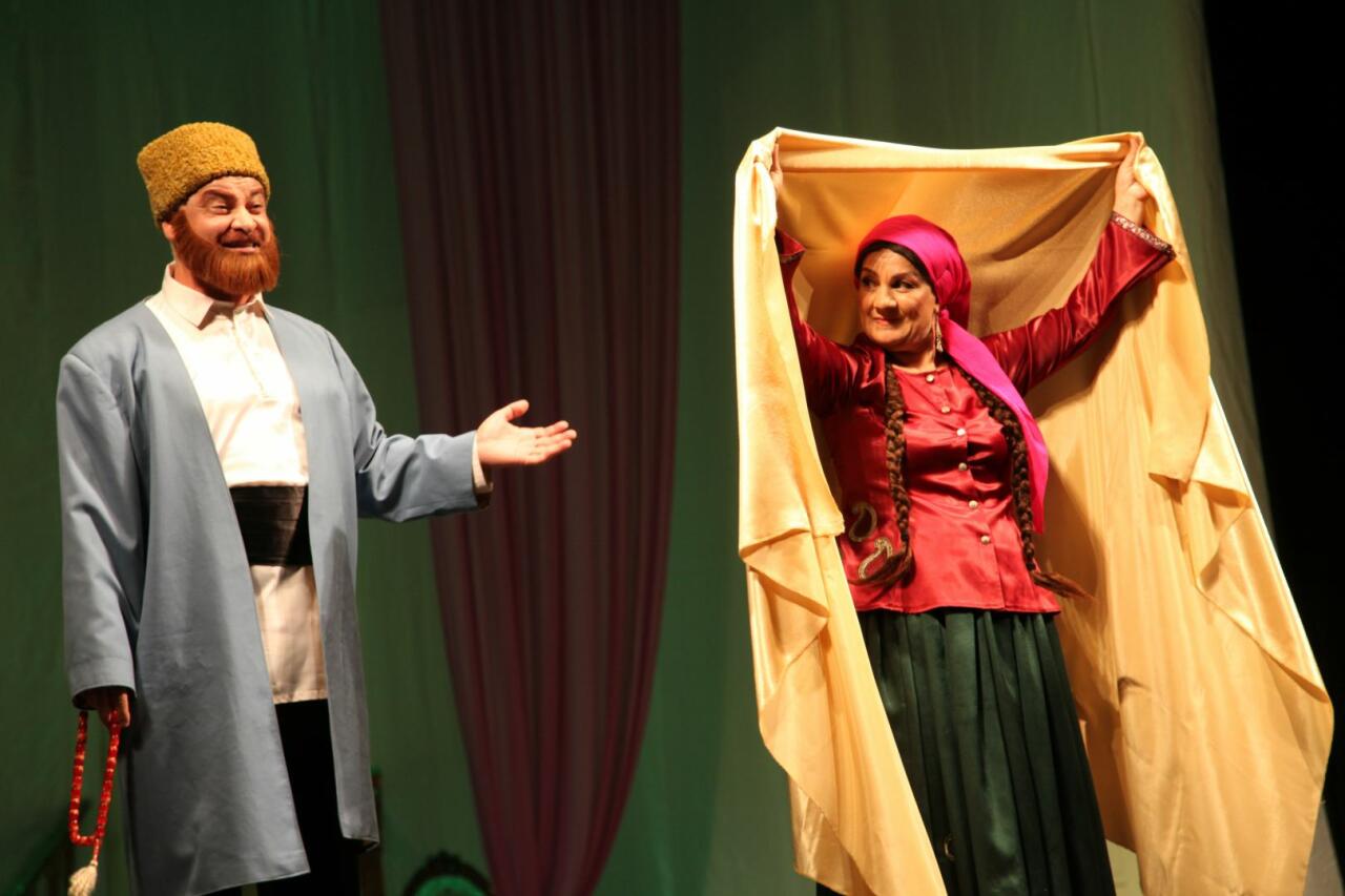 Известная азербайджанская актриса отметила свой юбилей на сцене театра