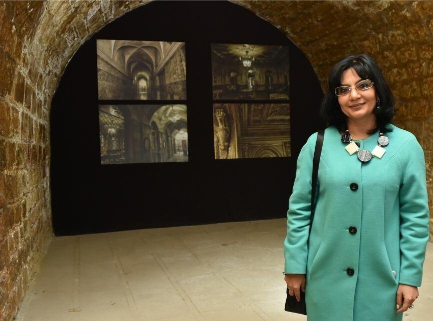 В старинной бане Гасым бека проходит Международная выставка современного искусства Şərq irsi