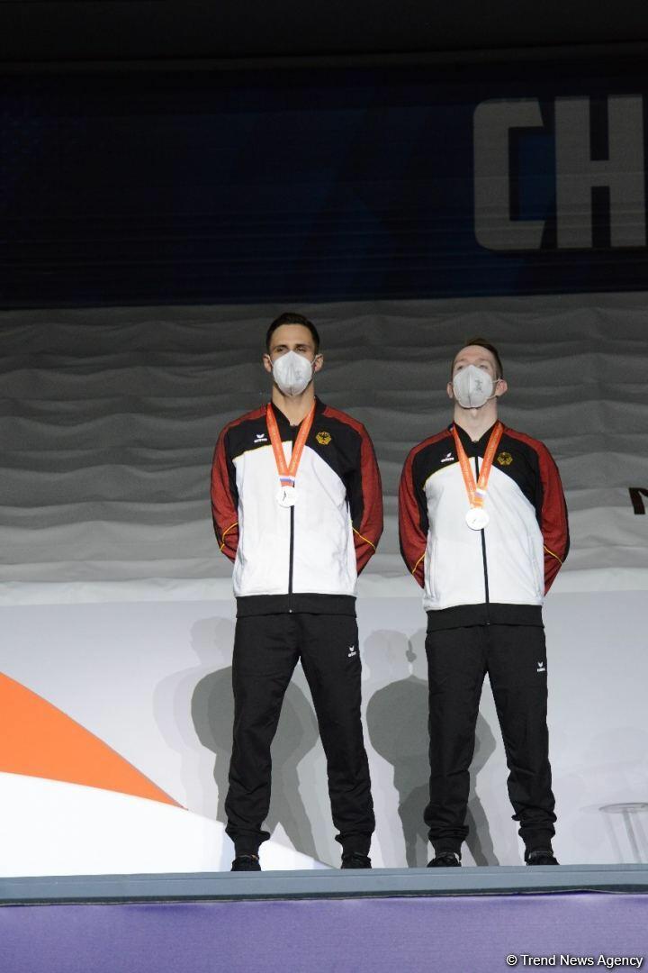 В Баку прошла церемония награждения победителей ЧМ в синхронных прыжках на батуте