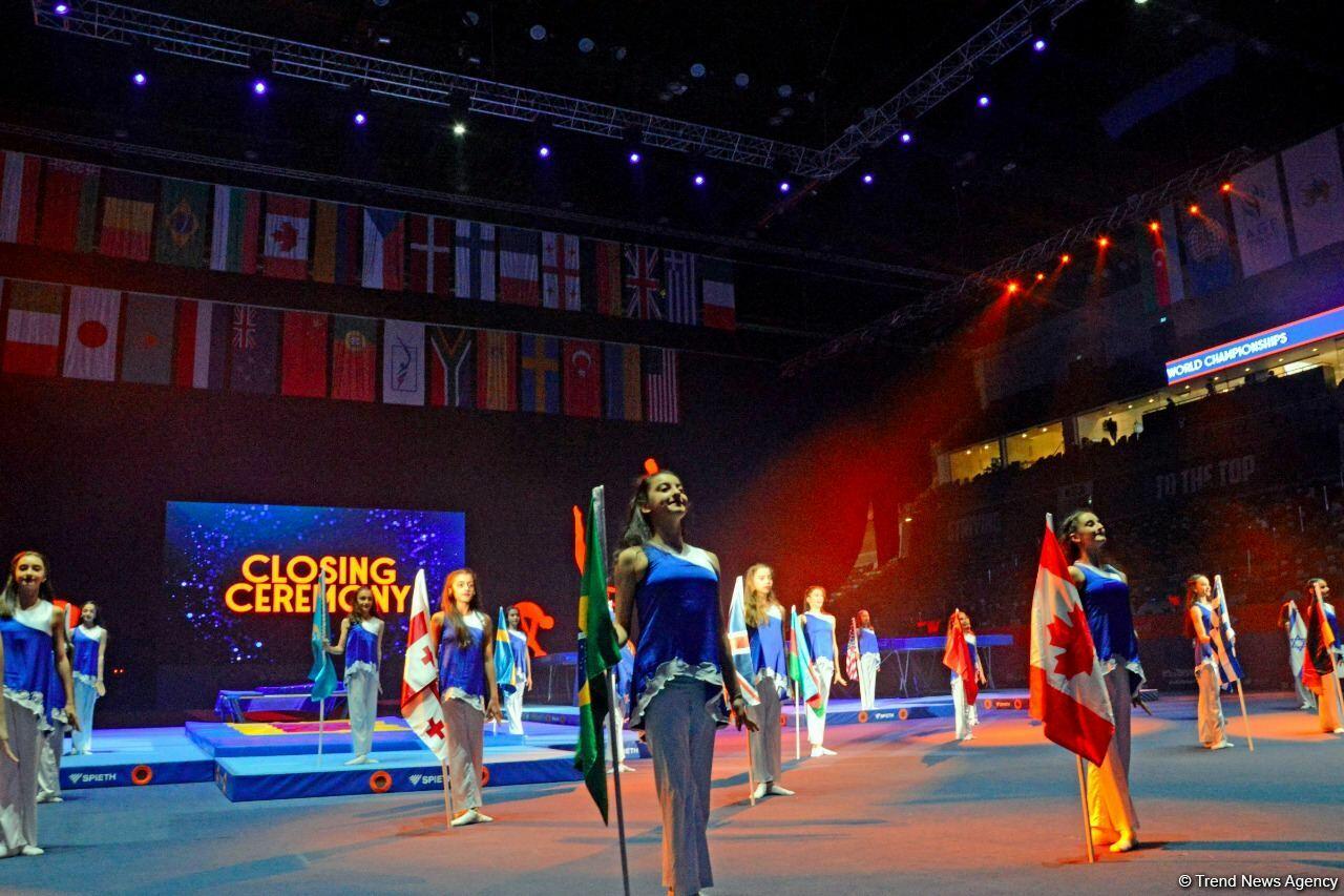 В Баку состоялась торжественная церемония закрытия 35-го чемпионата мира по прыжкам на батуте и тамблингу