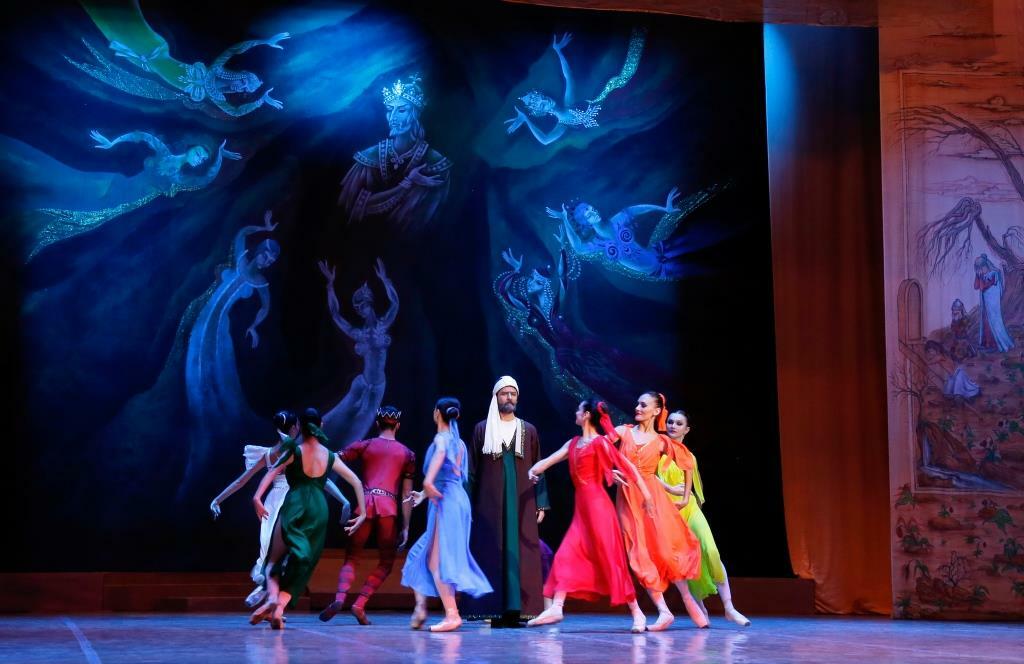 Грандиозная премьера балета "Низами" в Театре оперы и балета